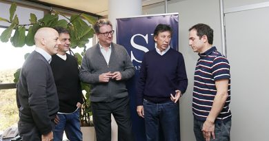 Intendentes se reunieron con el presidente de IOMA para modernizar el servicio Intendentes se reunieron con el presidente de IOMA para modernizar el servicio