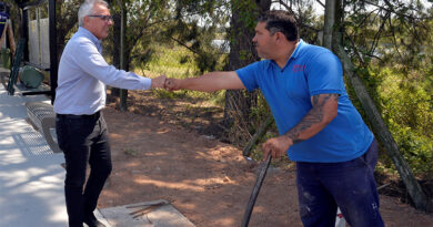 Julio Zamora supervisó la construcción de nuevos refugios en paradas de colectivos y veredas comerciales en General Pacheco Julio Zamora supervisó la construcción de nuevos refugios en paradas de colectivos y veredas comerciales en General Pacheco