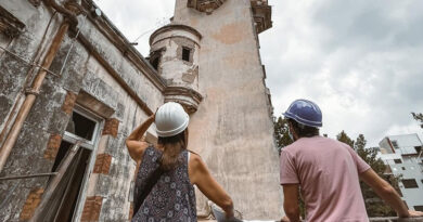 Juan Andreotti visitó el avance de la obra de restauración del Palacio Otamendi