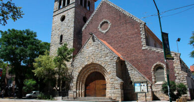 Visita guiada para conocer la historia y arquitectura de siete iglesias 