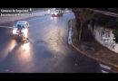 Imágenes de un impactante accidente de tránsito entre auto y moto en Tigre centro: todo quedó registrado por las cámaras del COT