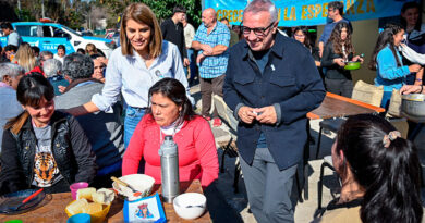 El Municipio acompañó el 31° aniversario de la capilla Nuestra Sra. de Itatí de Benavídez El Municipio acompañó el 31° aniversario de la capilla Nuestra Sra. de Itatí de Benavídez