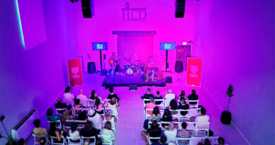 Vecinos y vecinas del Municipio de Tigre disfrutaron de la “Noches de Jazz & Blues” en el HCD Vecinos y vecinas del Municipio de Tigre disfrutaron de la “Noches de Jazz & Blues” en el HCD