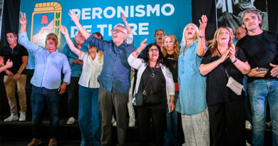 Julio Zamora: “Nos pueden robar una casa, nos  pueden robar un sello, pero no nos pueden robar nuestro corazón peronista”