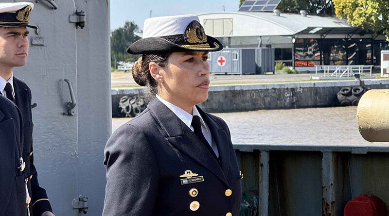 Historias de vecinos: La Capitán de Corbeta Cintia Maizares