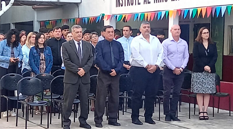 En el inicio del ciclo lectivo de nivel secundario en el Instituto Evangélico de la Asamblea Cristiana