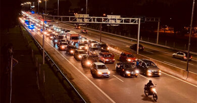 Trabajadores de FATE, Mondelez, Georgalos y otros sectores se movilizaron contra despidos y ajuste