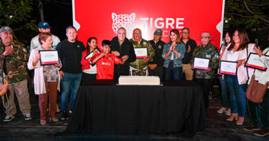 83° aniversario de Las Tunas: Zamora participó del multitudinario evento en la plaza Soldados de Malvinas