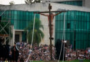 Malvinas Argentinas vivió el Vía Crucis junto a sus comunidades parroquiales