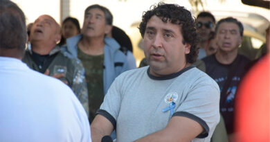 Homenaje a los héroes de Malvinas en la Plaza del Folclore