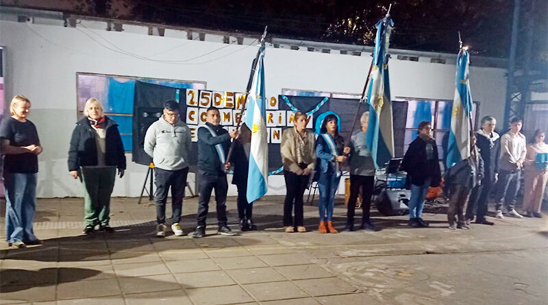 En un acto del 25 de Mayo en la Ciudad del Aprendizaje En un acto del 25 de Mayo en la Ciudad del Aprendizaje