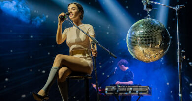 Zoe Gotusso fue ovacionada en el Teatro Otamendi de San Fernando