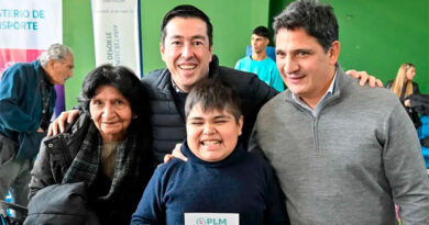 Nardini y Marinucci entregaron 350 Pases Libres Multimodales