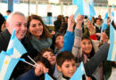 En escuelas isleñas, Julio Zamora acompañó el acto de Promesa de Lealtad a la Bandera Nacional