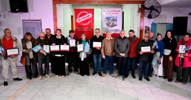 Zamora acompañó la entrega de reconocimientos a instituciones, comercios y personalidades de El Talar Zamora acompañó la entrega de reconocimientos a instituciones, comercios y personalidades de El Talar