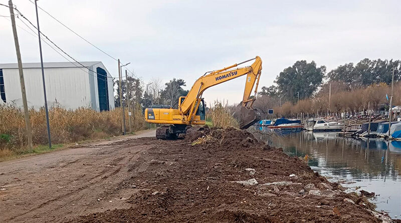 El Municipio de Tigre realiza trabajos de mantenimiento en Dique Luján