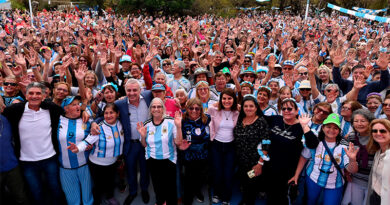 En el marco del Día del Jubilado, Julio Zamora compartió una jornada junto a una multitud de adultos mayores En el marco del Día del Jubilado, Julio Zamora compartió una jornada junto a una multitud de adultos mayores