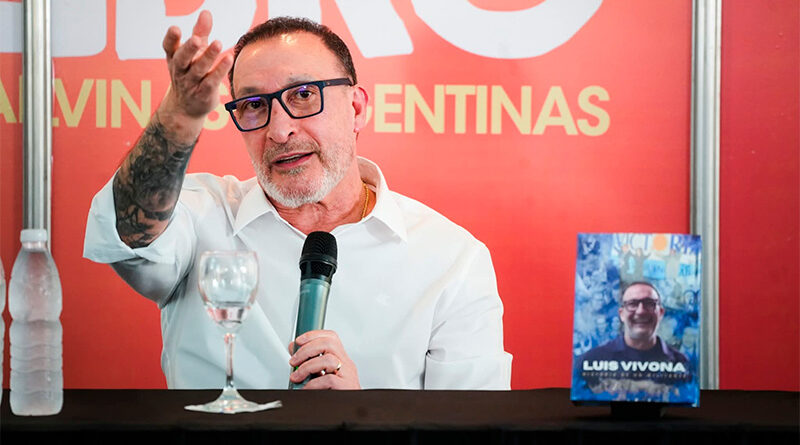 Luis Vivona presentó “Historia de un Militante” en la 7ma Feria del Libro de Malvinas Argentinas Luis Vivona presentó “Historia de un Militante” en la 7ma Feria del Libro de Malvinas Argentinas