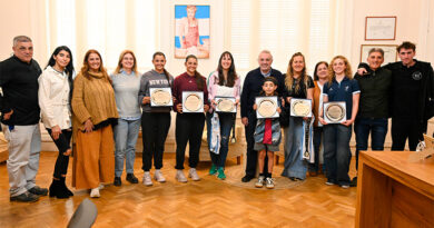 Julio Zamora recibió a deportistas de Tigre y reafirmó el compromiso del Municipio con el desarrollo de competidores locales Julio Zamora recibió a deportistas de Tigre y reafirmó el compromiso del Municipio con el desarrollo de competidores locales