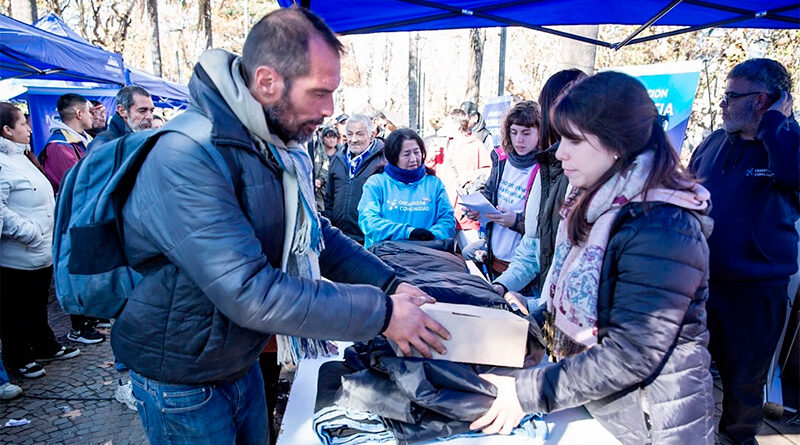 Provincia desplegó operativos para personas en situación de calle en 24 distritos Provincia desplegó operativos para personas en situación de calle en 24 distritos