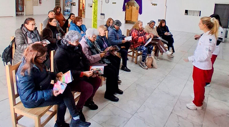 Adultos mayores de Don Torcuato y El Talar participaron de un taller municipal de alimentación saludable Adultos mayores de Don Torcuato y El Talar participaron de un taller municipal de alimentación saludable