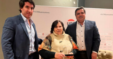 La UCR bonaerense homenajeó a Sergio Karakachoff La UCR bonaerense homenajeó a Sergio Karakachoff