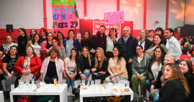 Julio Zamora agasajó a auxiliares de escuelas públicas de Tigre por su labor cotidiano dedicado a los estudiantes