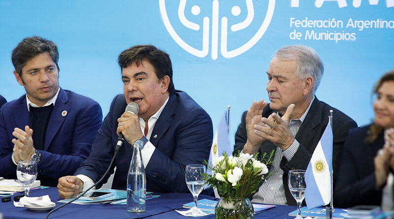 Espinoza cruzó a Milei luego de que el Presidente cuestionara a quienes no llegan a fin de mes. Espinoza cruzó a Milei luego de que el Presidente cuestionara a quienes no llegan a fin de mes.
