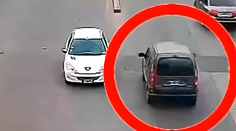 Un auto robado fue recuperado en Malvinas Argentinas, horas después de cometerse el ilícito Un auto robado fue recuperado en Malvinas Argentinas, horas después de cometerse el ilícito