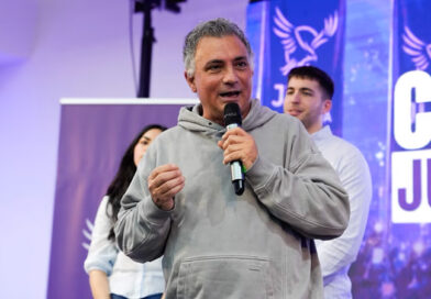 Pareja pidió “que continúen defendiendo las ideas de Milei” Pareja pidió “que continúen defendiendo las ideas de Milei”